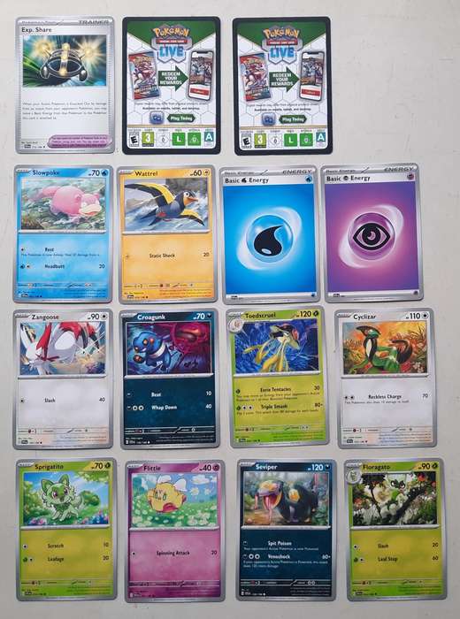 Pokemon: Scarlet & Violet - Lot of 13 cards + 2 unclaimed digital codes
