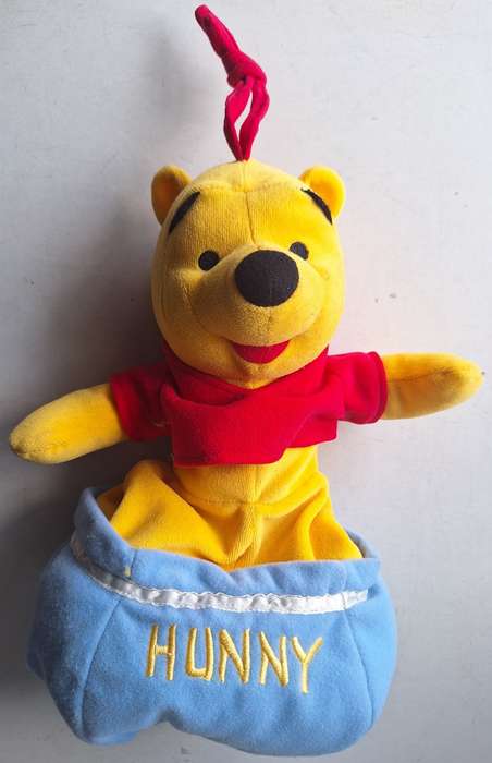 Winnie Pooh Plush with working music box 27cm tall