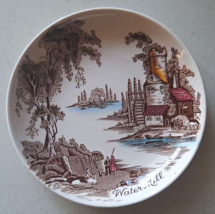 Water Mill sausers (10.5 cm across)