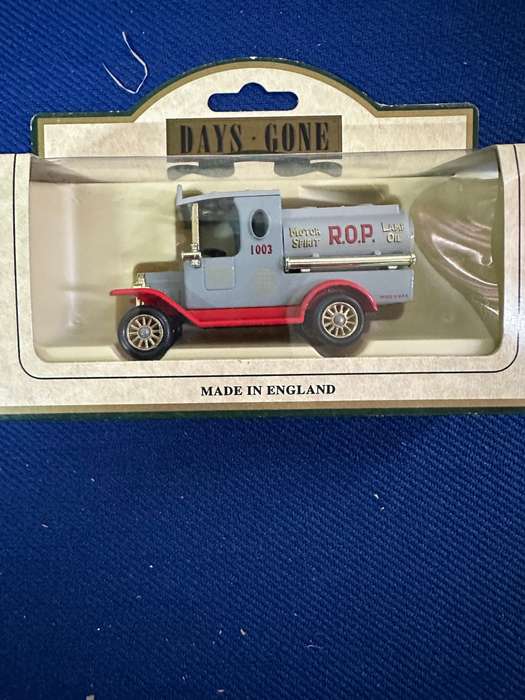MATCHBOX TOYS