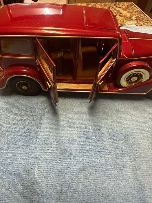 DIECAST TUDOR STATE