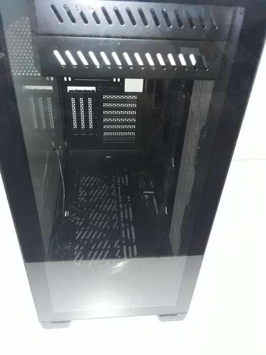 Antec P120 Crystal Performance Series PC Case