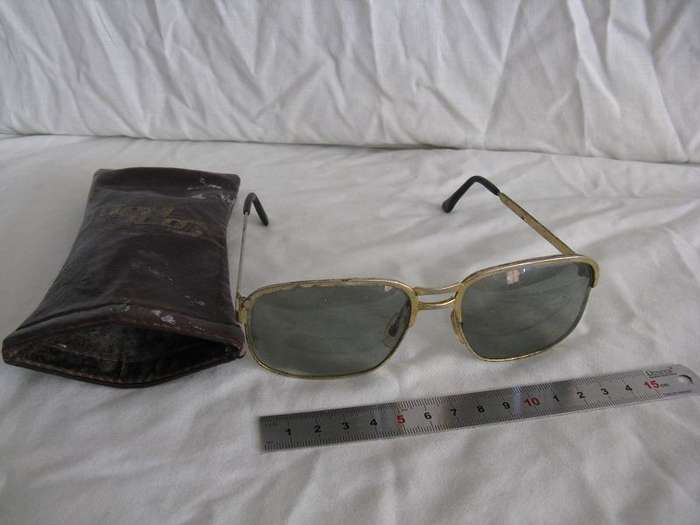 VINTAGE GLASSES.