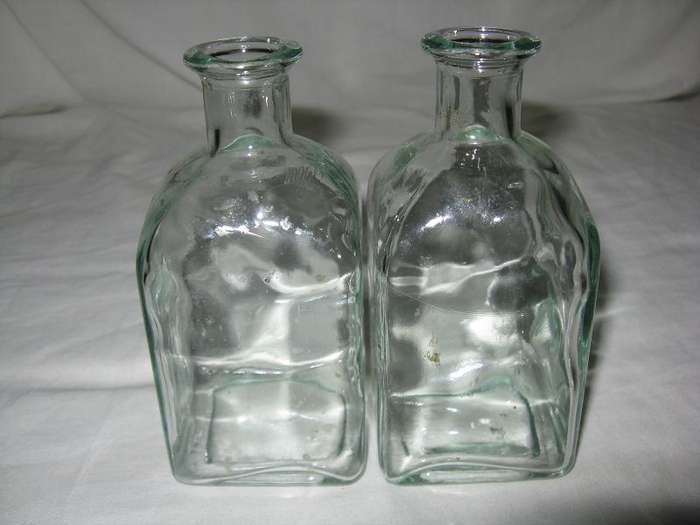 GLASS JARS COMBO. 2 UNITS. NO CORKS. MULTIPLE USES. H 13.5cm.