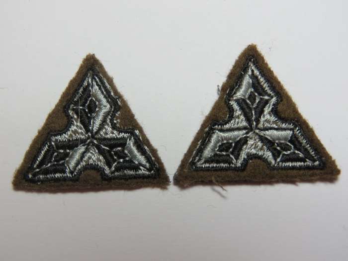 Pair of SWATF major rank badges