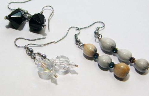 Lot of 3 pairs of vintage costume jewellery earrings - @ CRAZY R1 start