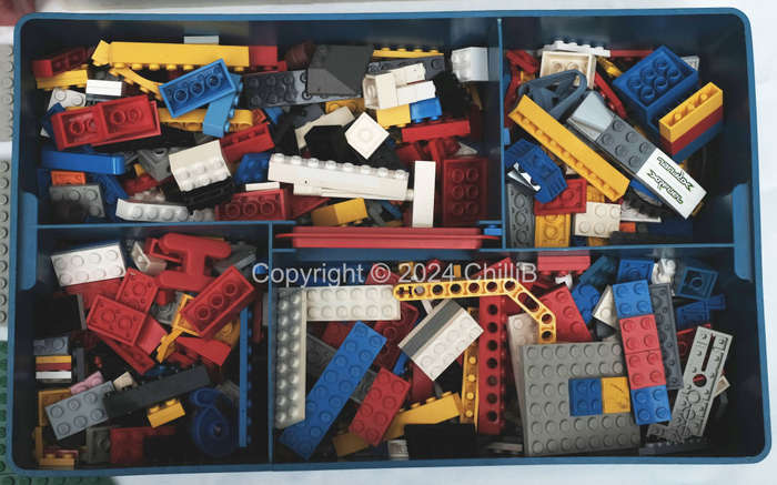 Lego Legoland bulk lot (1970 - 1980`s blocks and parts with booklets, carrying cases)