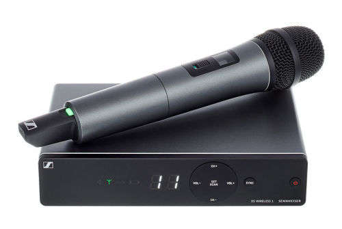 SENHEISER XSW 1-825-B SINGLE WIRELESS VOCAL HANDHELD MICROPHONE SET