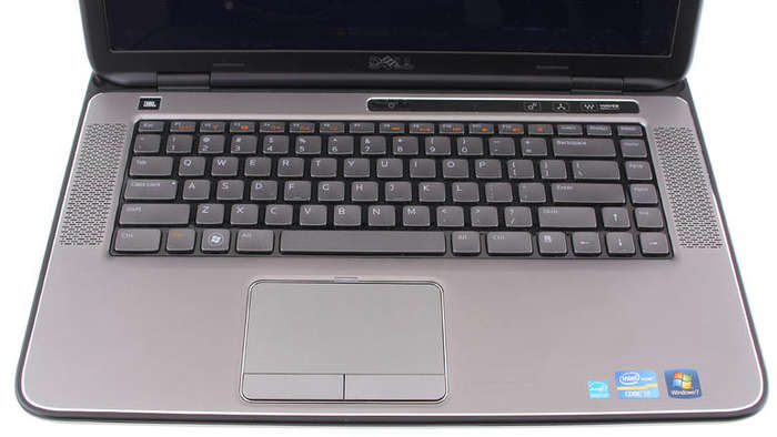 HUGE SPECS - DELL XPS 15- I7 - 4 CORE 8 THREADS- WINDOWS 10