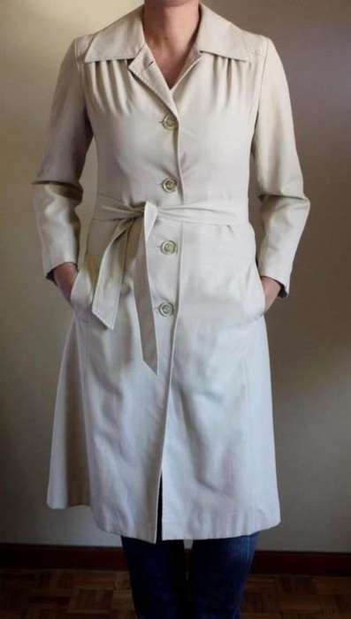 *SUMMER SALE* Vintage classic beige trench coat