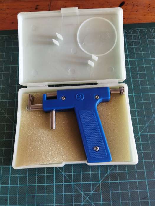 Ear piercing gun Missing pen and mirror