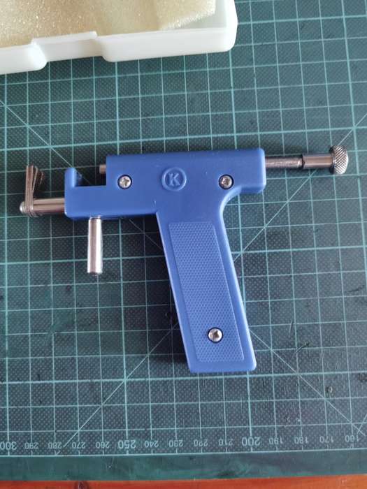 Ear piercing gun Missing pen and mirror