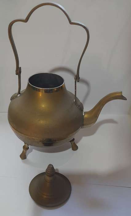 vintage brass teapot 18 cm to top of lid