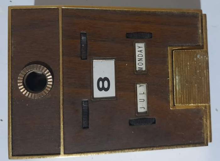 PZ-500 Piezo-electric desk gas lighter