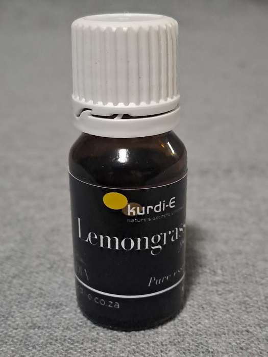 Lemongrass (Cymbopogon flexuosus) essential oil (10ml)