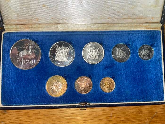 Crazy R1 Start! 1978 Coin Proof Set. See my other R1 Auctions!