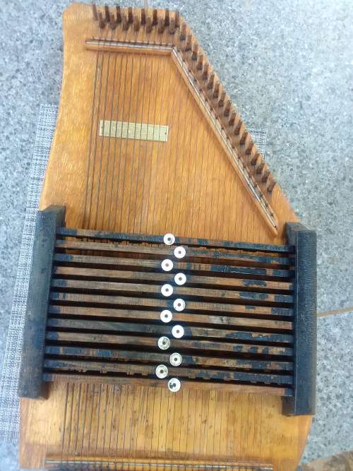 Vintage Harp. all strings still in tact. Makes o great house display item.