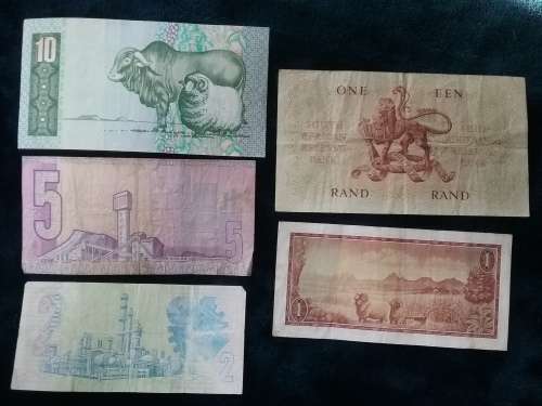 South African Notes 3 generations. WOW