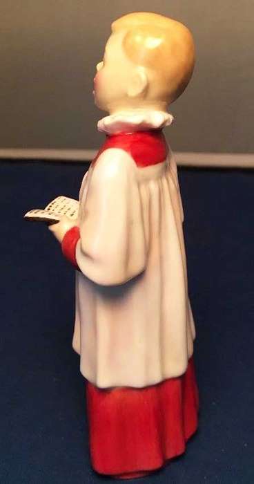 ROYAL DOULTON Choir Boy HN2141