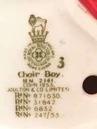 ROYAL DOULTON Choir Boy HN2141