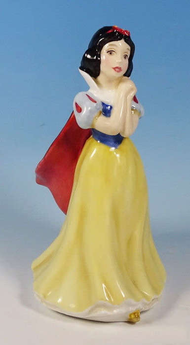 Royal Doulton Walt Disney Classic Snow White Figure SW9 *