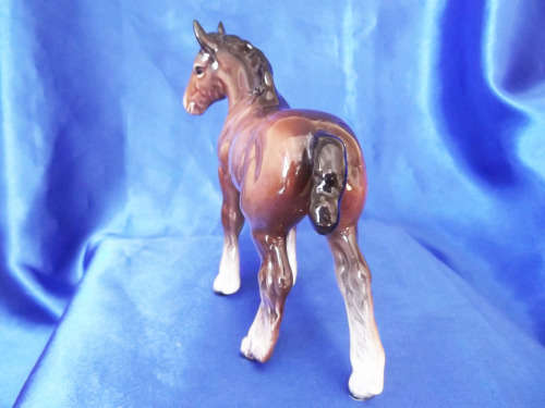 BESWICK HORSE FOAL SHIRE No 1053 SMALL BROWN GLOSS *