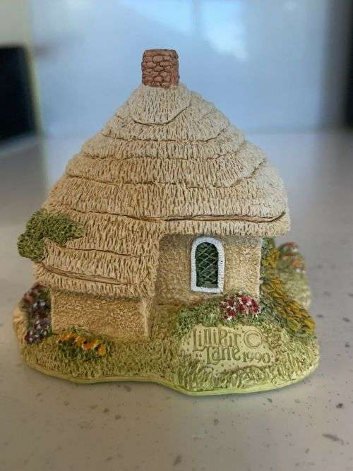 Lilliput Lane Robins Gate Cottage . English Collection Midlands, C.1990 #