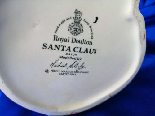 Royal Doulton England Christmas Santa Claus Large D6704 Toby Jug 1983