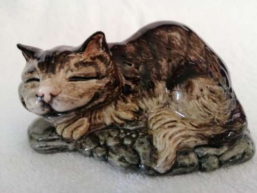 Beswick CHESHIRE CAT figurine from the ALICE in WONDERLAND series.  #