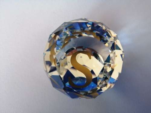 GENUINE Swarovski Crystal Stunning Medium Paperweight *