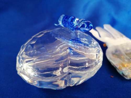 Swarovski Crystal Sweet Lidded Heart Jewel Box with small crystals