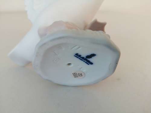 Lladro Porcelain Matt Figurine Duck Flying Retired Goose Bird Flight A9292
