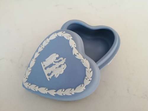 Vintage Wedgwood Blue Heart Trinket Box  #
