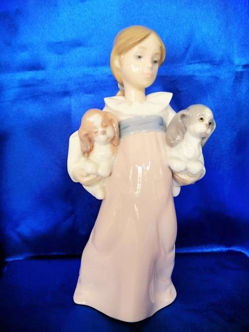 Lladro Arms full of Love #6419 porcelain figurine Spain Daisa 1996