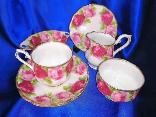Royal Albert 1940`s Old English Rose Light Brushed Gold set