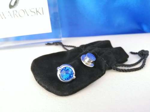 Swarovski Crystal Event Pin 2002 Round Rhodium Blue Isadora