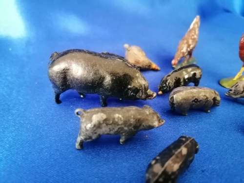 Britains J.Hill and Co Farm Pigs and Chickens
