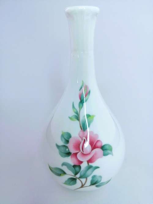 Wedgwood English Rose Tall Bud Vase