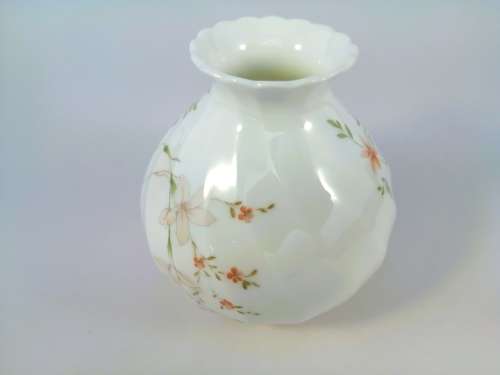 Wedgwood Champion Fluted Sweet Vase Stunning *