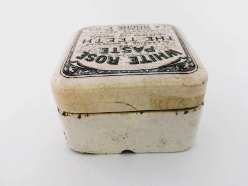Antique Toothpaste pot and Lid La Roche Et Cie London and Paris