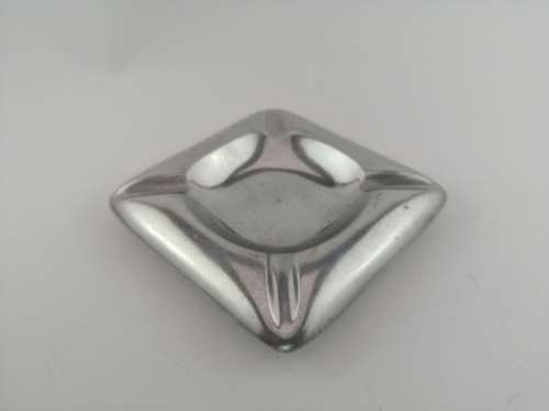 Metal chrome ? ashtray.