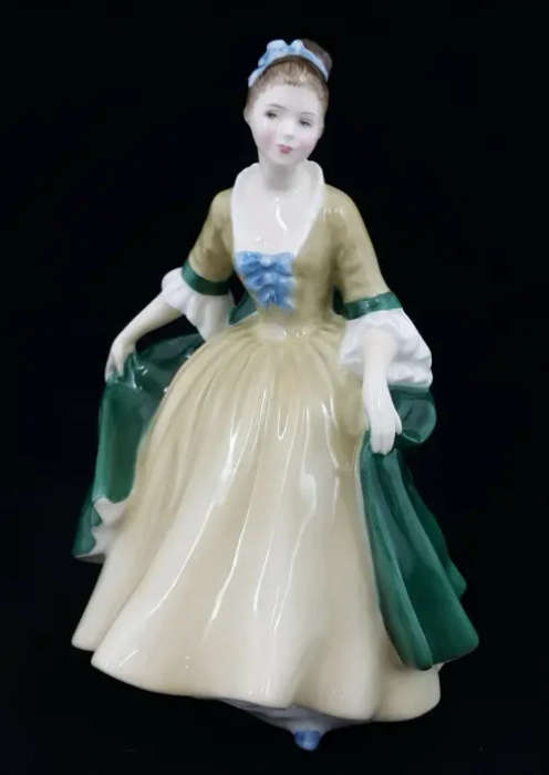 Royal Doulton Lady Figure Figurine ELEGANCE HN 2264