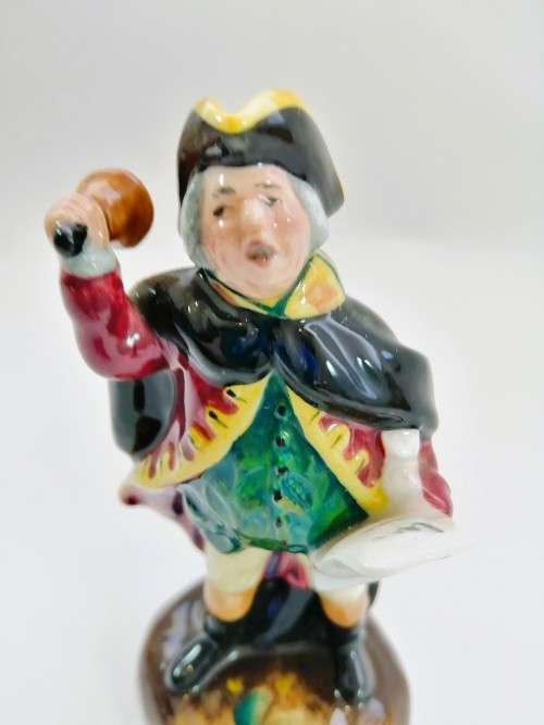 Royal Doulton Town Crier HN3261