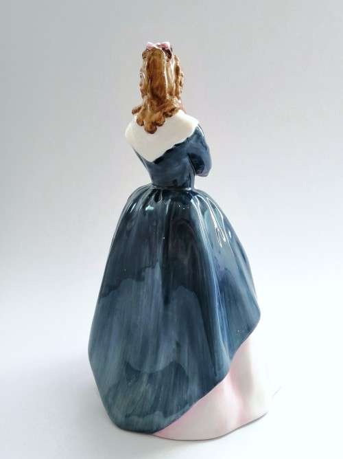Royal Doulton Bone China Figurine Maxine Modelled By Adrian Hughes 1988 HN3199