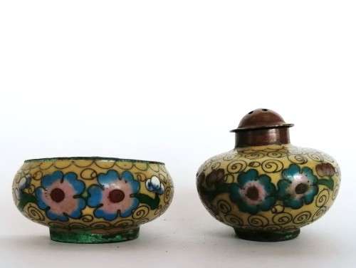 Beautiful vintage Chinese cloisonne cruet set, dating from the 1950s