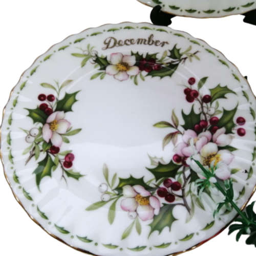 Royal Albert December Flower Of the Month Christmas Rose Four Piece