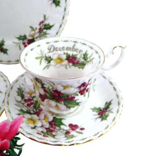 Royal Albert December Flower Of the Month Christmas Rose Four Piece