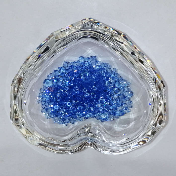 Swarovski Crystal Sweetheart Jewel Box was part of the Exquisite Accents Group
