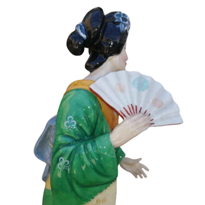 Royal Doulton Figurine HN2899 - `Yum Yum.` Geisha Girl Very Rare