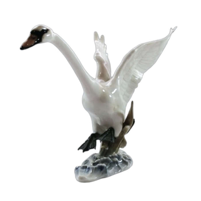 Hutschenreuther Vintage Porcelain `Swan in Flight` by artist Hans Achtziger